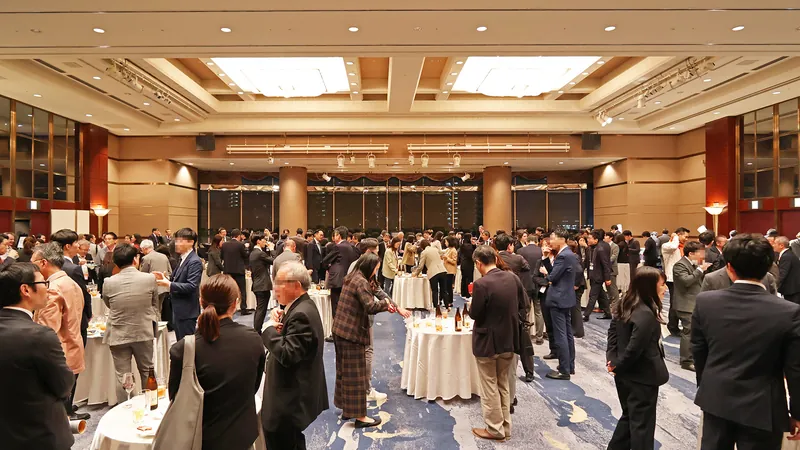 過去開催時の交流会の様子